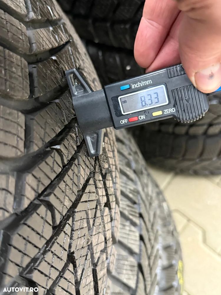 255 45 R20 IARNA , PIRELLI / DUNLOP - 7