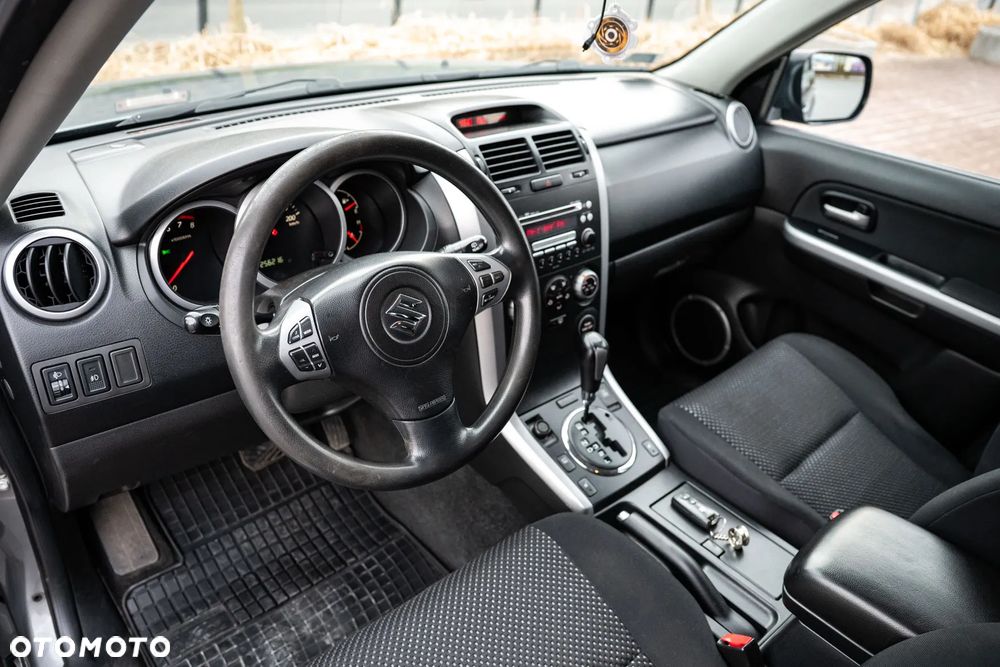 Suzuki Grand Vitara 2.0 Automatik Comfort + - 11