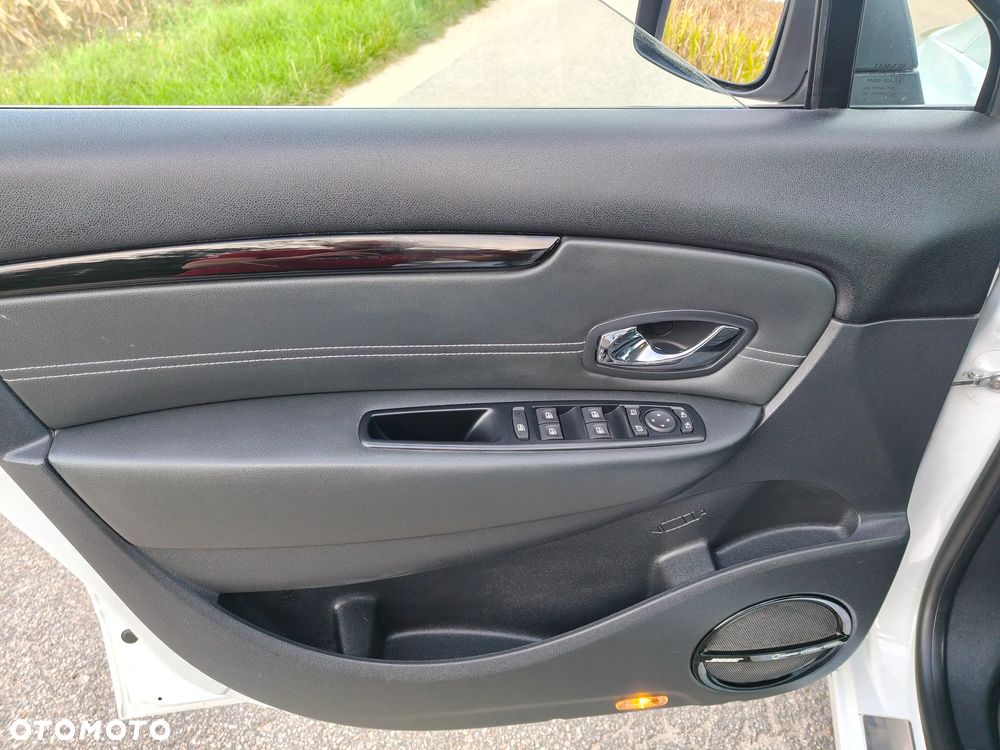 Renault Scenic 1.4 16V TCE Bose Edition - 23