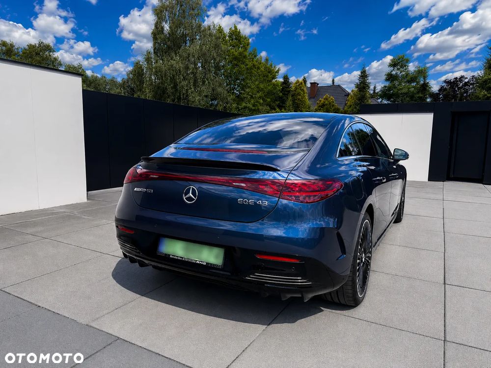 Mercedes-Benz EQE AMG 43 4Matic - 9