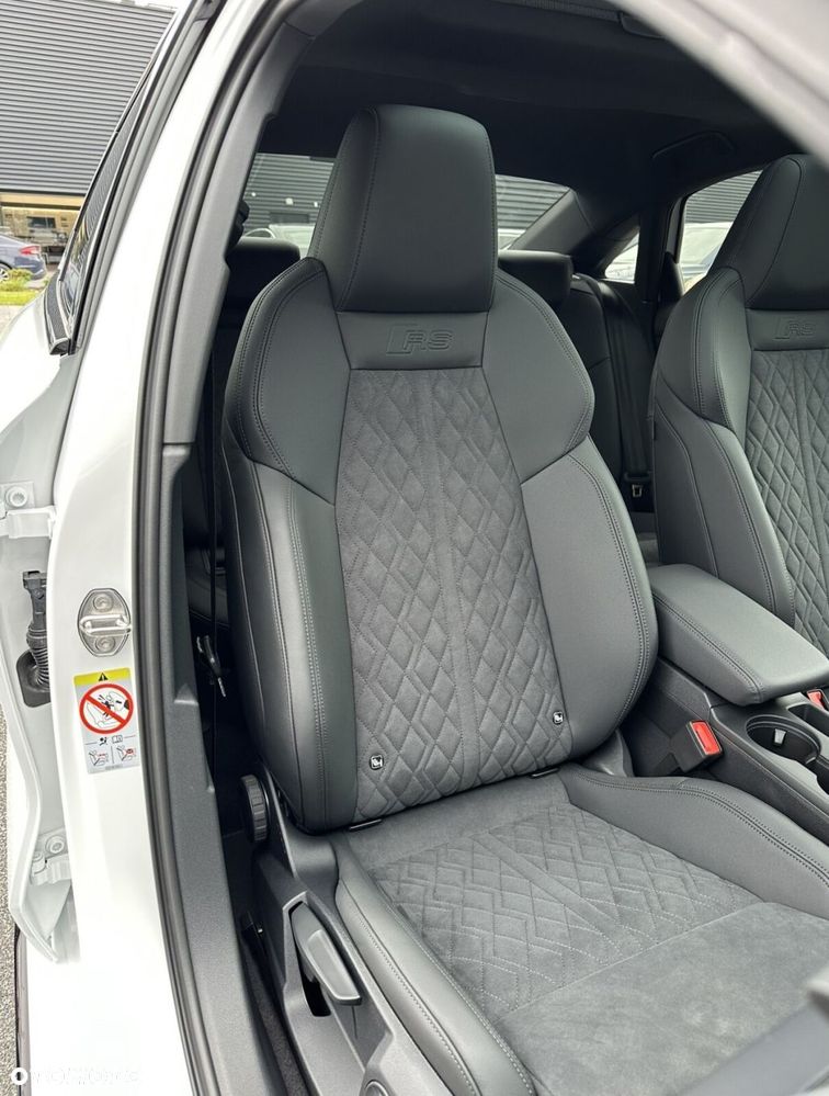 Audi RS3 Limousine - 22