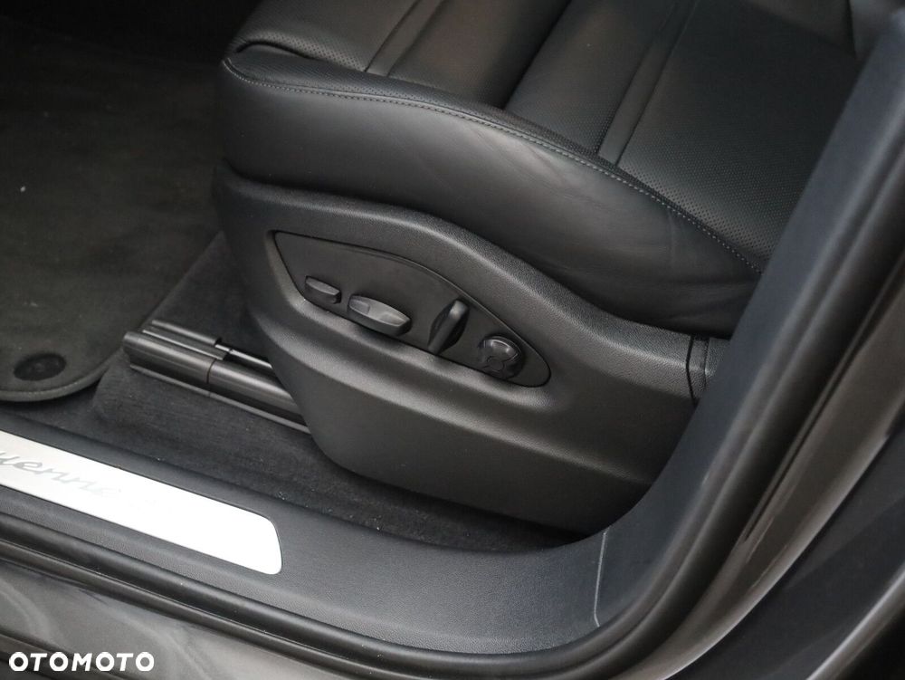 Porsche Cayenne - 17