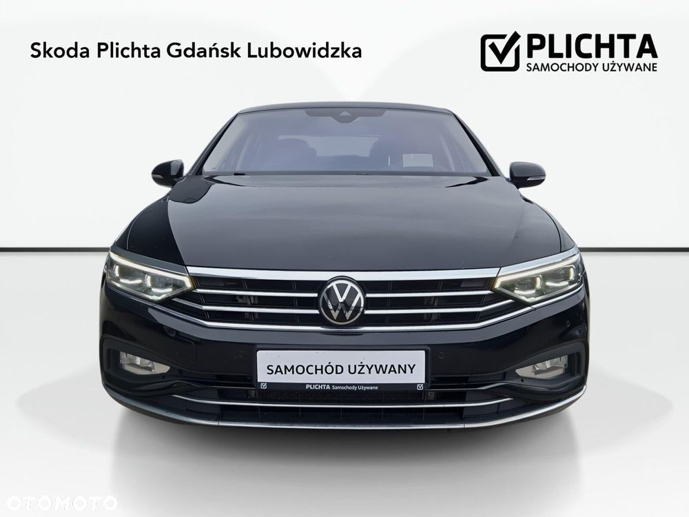 Volkswagen Passat - 2