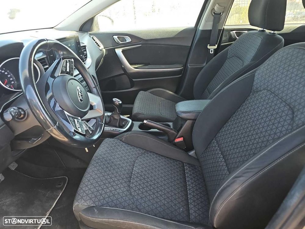 Kia Ceed 1.0 T-GDI Urban - 3