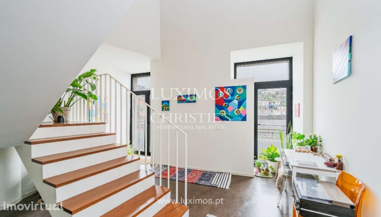 Apartamento T1 Duplex com vistas de rio à venda na marginal de Gaia - Grande imagem: 2/25