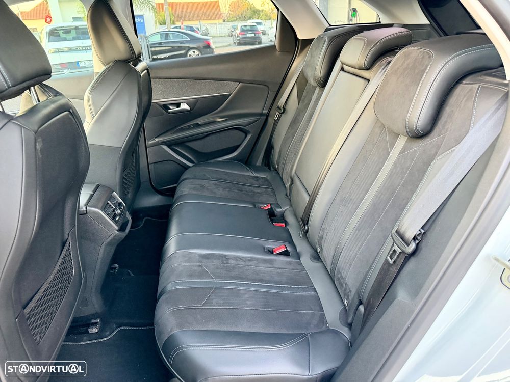 Peugeot 3008 1.5 BlueHDi Crossway EAT8 - 19