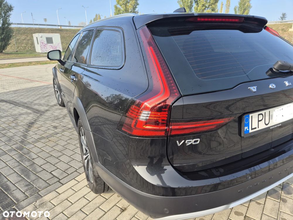 Volvo V90 Cross Country - 8