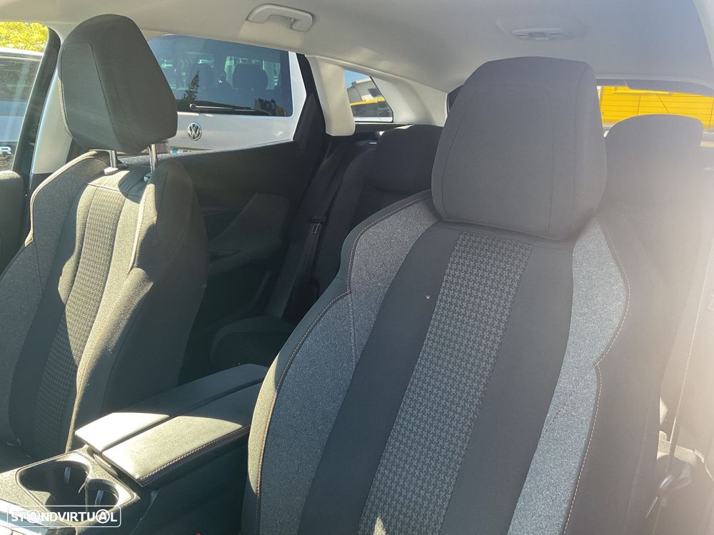 Peugeot 3008 1.5 BlueHDi Active - 23