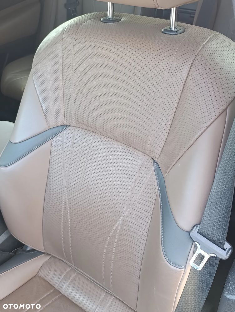 Lexus ES 300h Omotenashi - 25