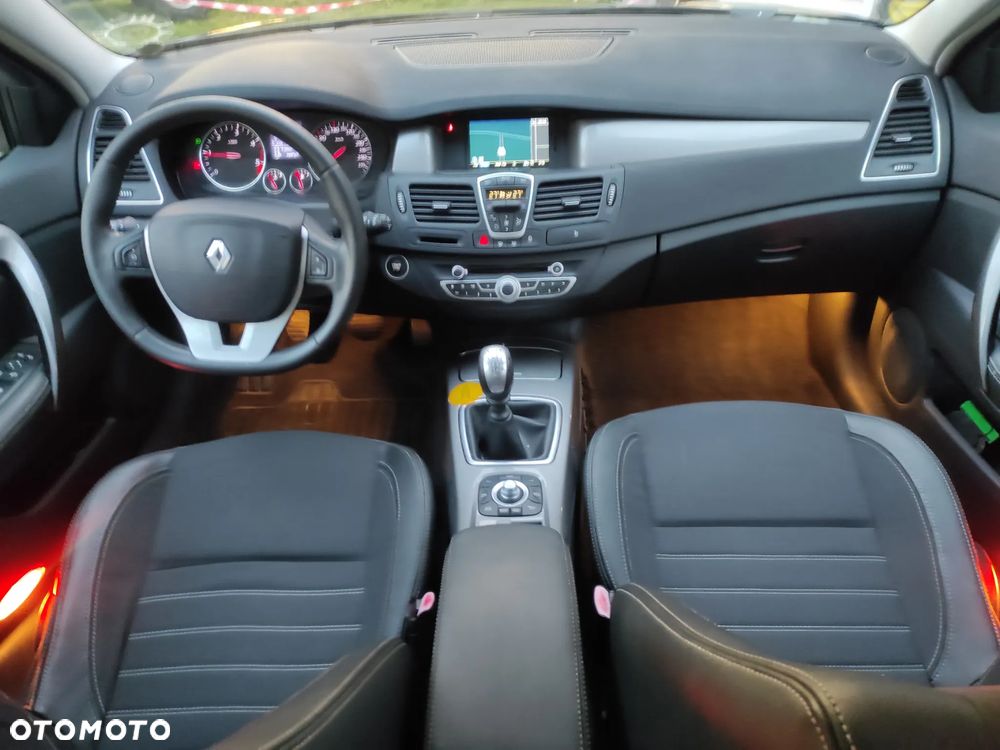 Renault Laguna 2011 photo 3