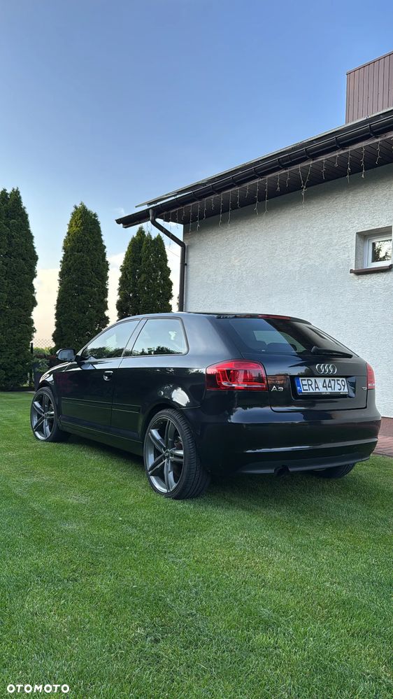 Audi A3 3-drzwiowe 2.0 TDI DPF Ambiente - 3