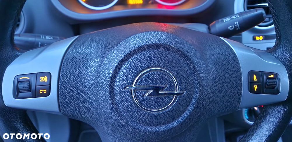 Opel Corsa 1.4 16V Satellite - 16