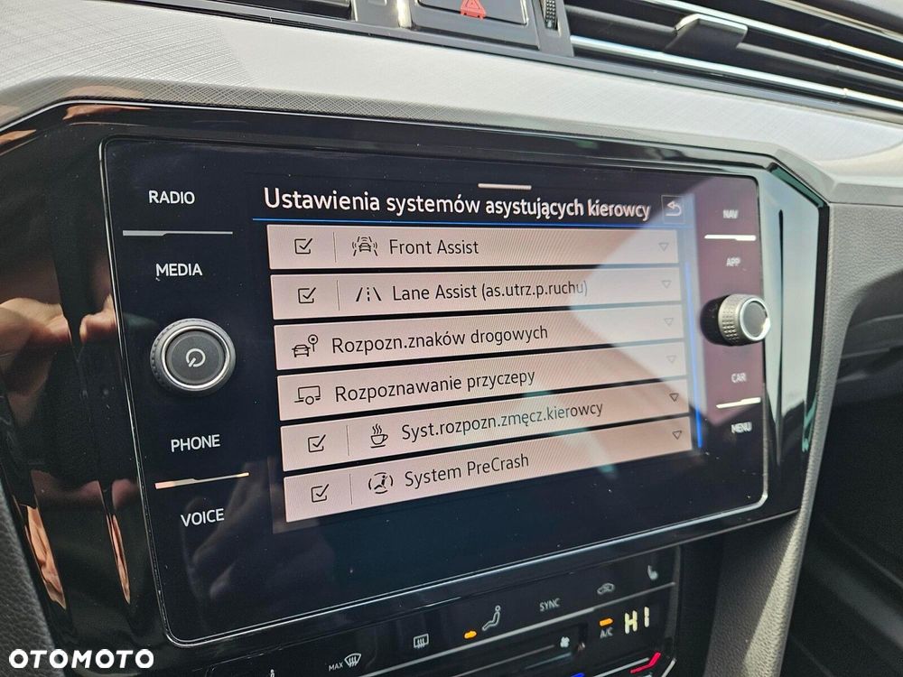 Volkswagen Passat Variant 2.0 TDI EVO Business DSG - 23