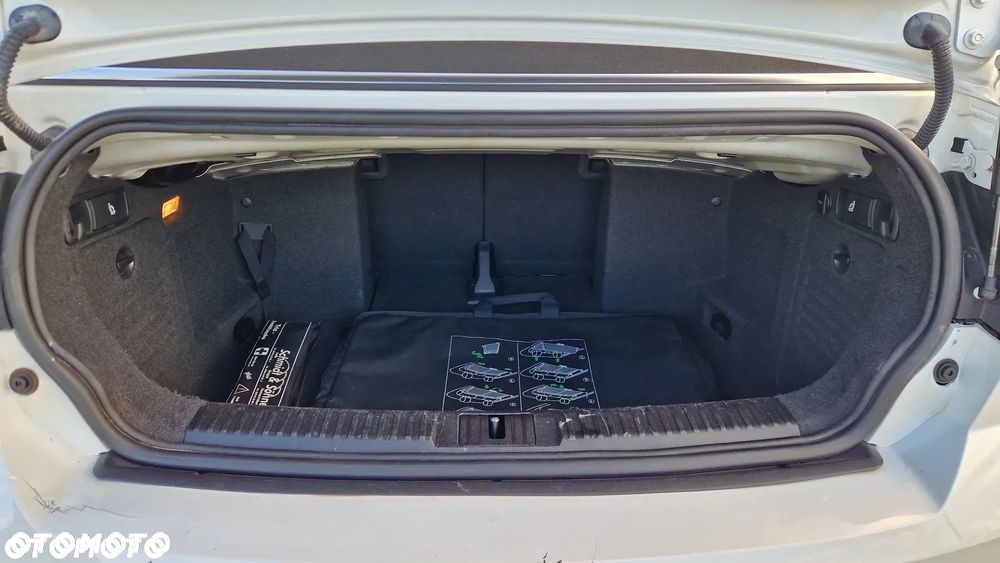 Volkswagen Golf 2.0 TDI Goal - 14