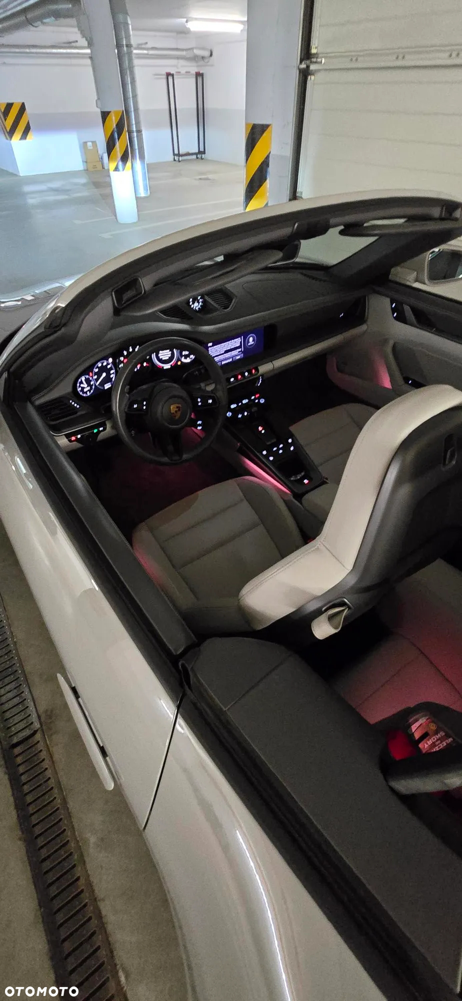 Porsche 911 Carrera Cabrio - 11
