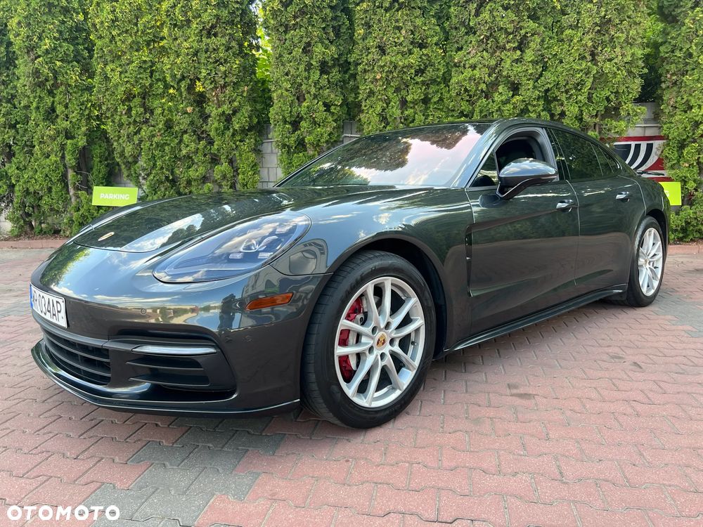 Porsche Panamera 4 - 1
