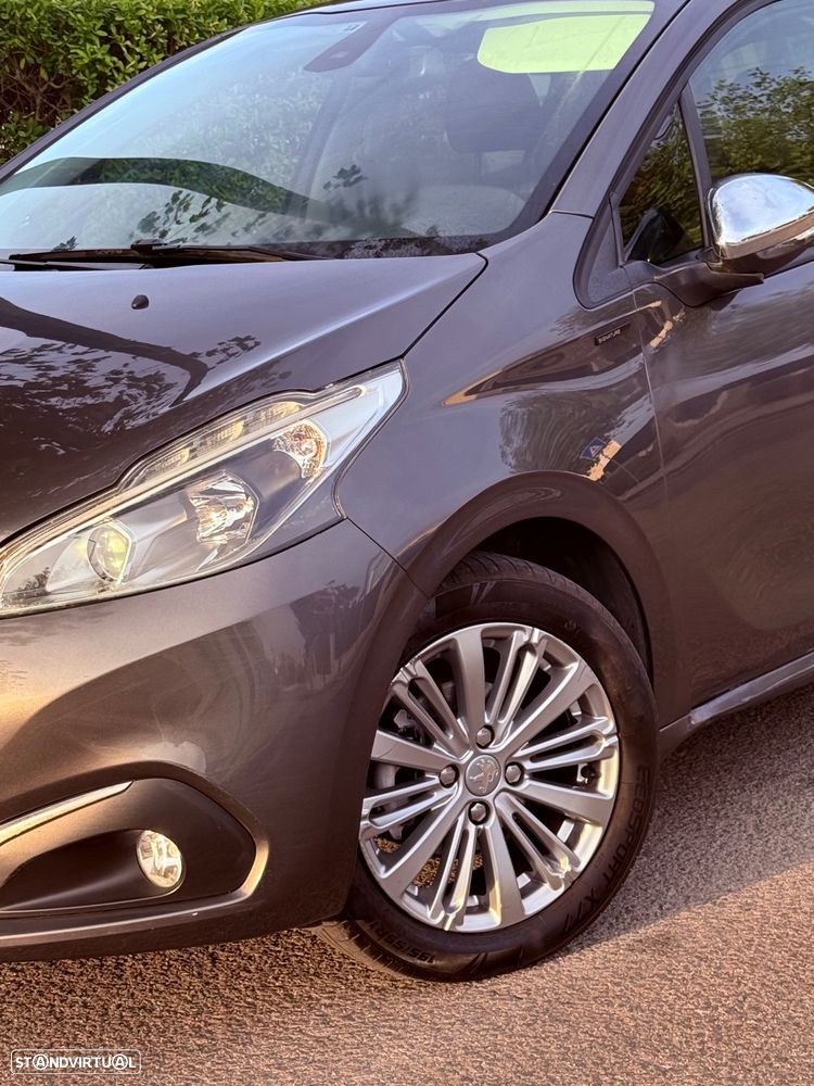 Peugeot 208 - 4