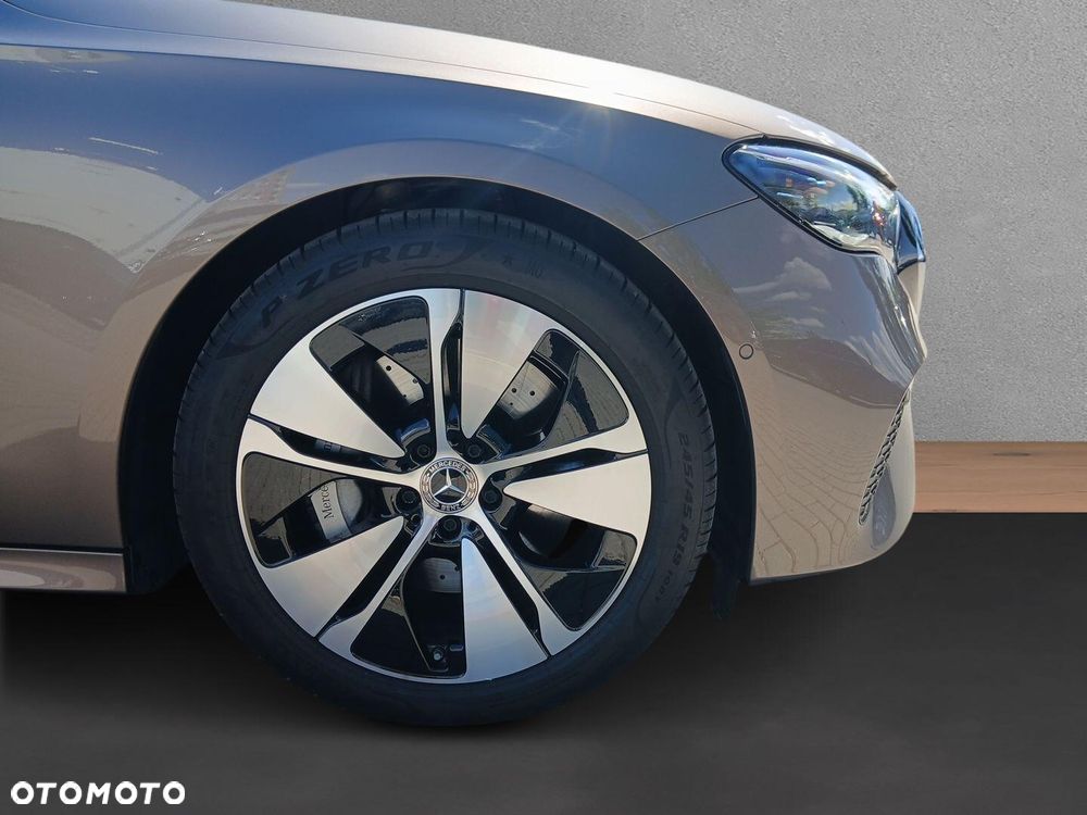 Mercedes-Benz Klasa E 200 4Matic 9G-TRONIC Edition AVANTGARDE - 9