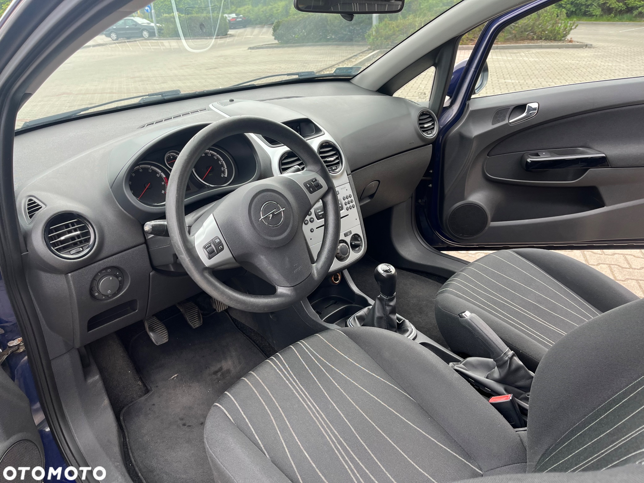 Opel Corsa 1.0 12V - 12