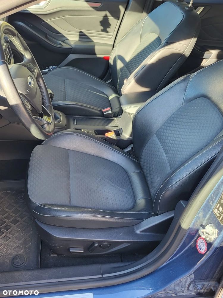 Ford Focus 1.5 EcoBoost Titanium ASS - 17