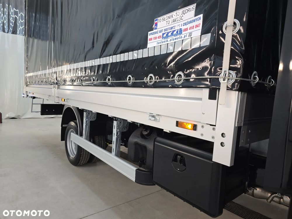 Renault MASTER 12 PALET Tylna OŚ BLIŻNIACZ L4 RWD - DBL Extra 2,3 DCI 165 KM MAXI Długość5,23cm Szerokośc2,45cm Wysokość2,38cm WZMOCNIONE TYLNE ZAWIESZENIE RESOR + PODUSZKI PNEŁMATYCZNE TEMPOMAT FOTEL KIEROWCY PNEŁMATYCZNY LEDY KABINA SYPIALNIANA XL NA GWARANCJA 40 Tyś km STAN JAK NOWY - 25