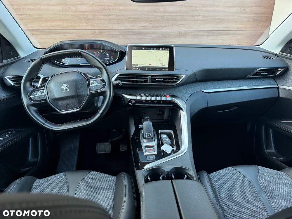 Peugeot 3008 - 18