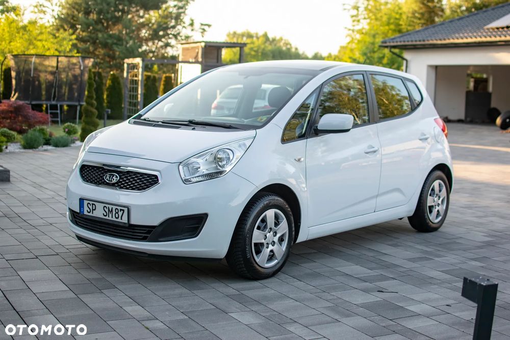 Kia Venga - 25