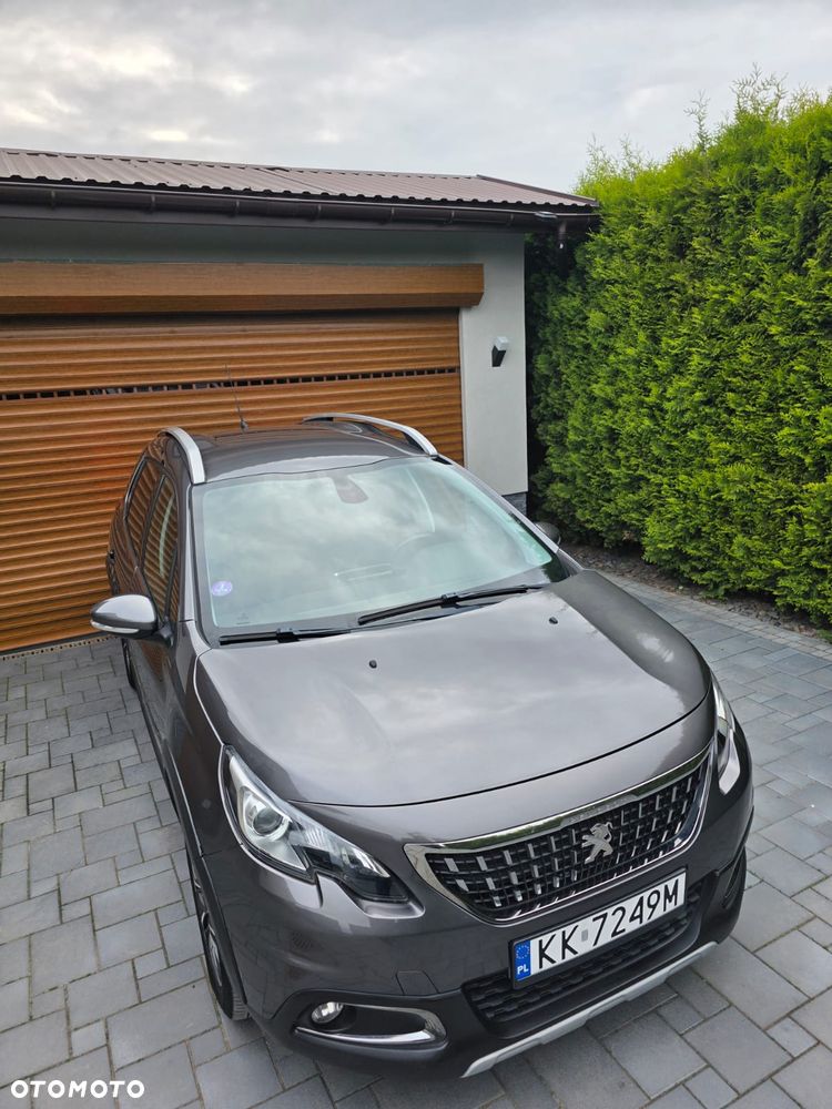 Peugeot 2008 1.2 Pure Tech Allure S&S - 8