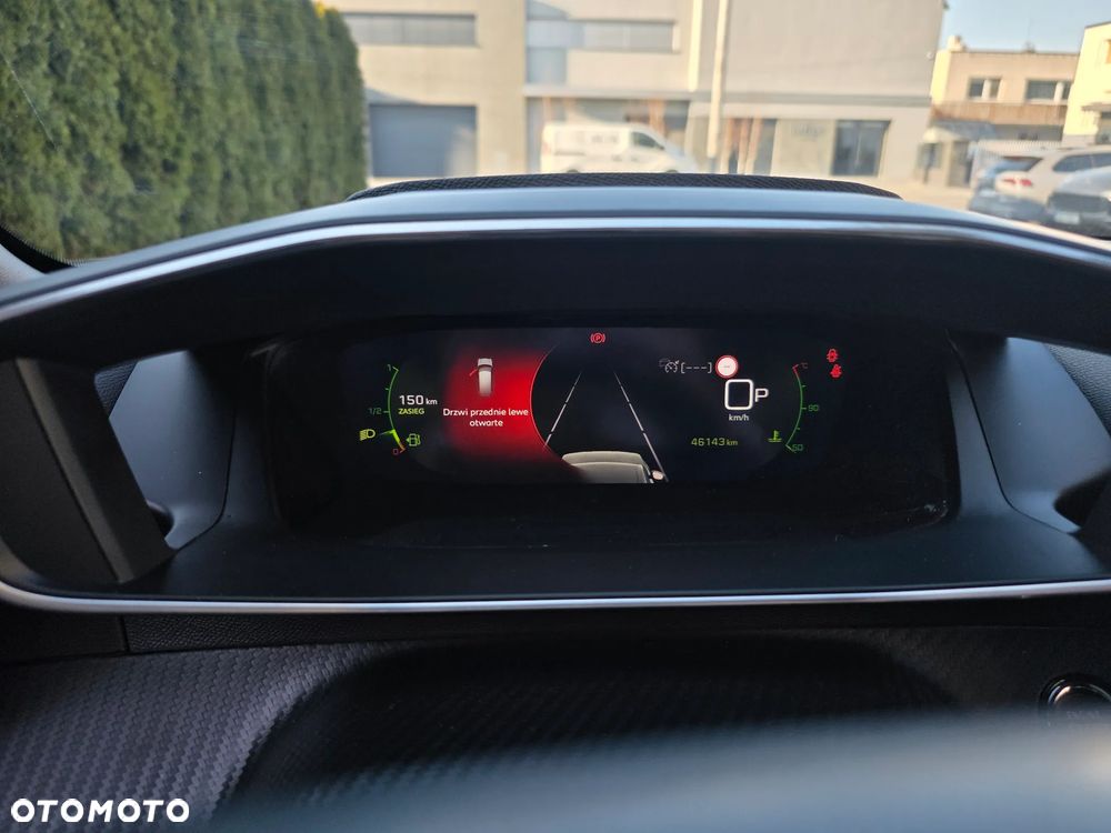 Peugeot 2008 PureTech 130 EAT8 GT - 26