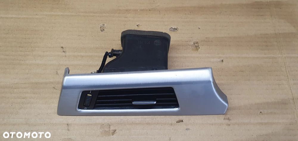 Kratka nawiewu powietrza lewa BMW 3 E90 E91 9130459 - 2