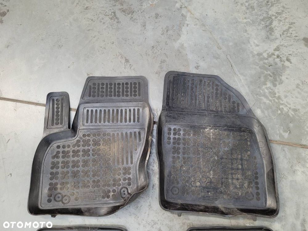 DYWANIKI KOMPLET WYCIERACZKI GUMOWE MATA BAGAŻNIKA GRAND C-MAX MK2 - 4