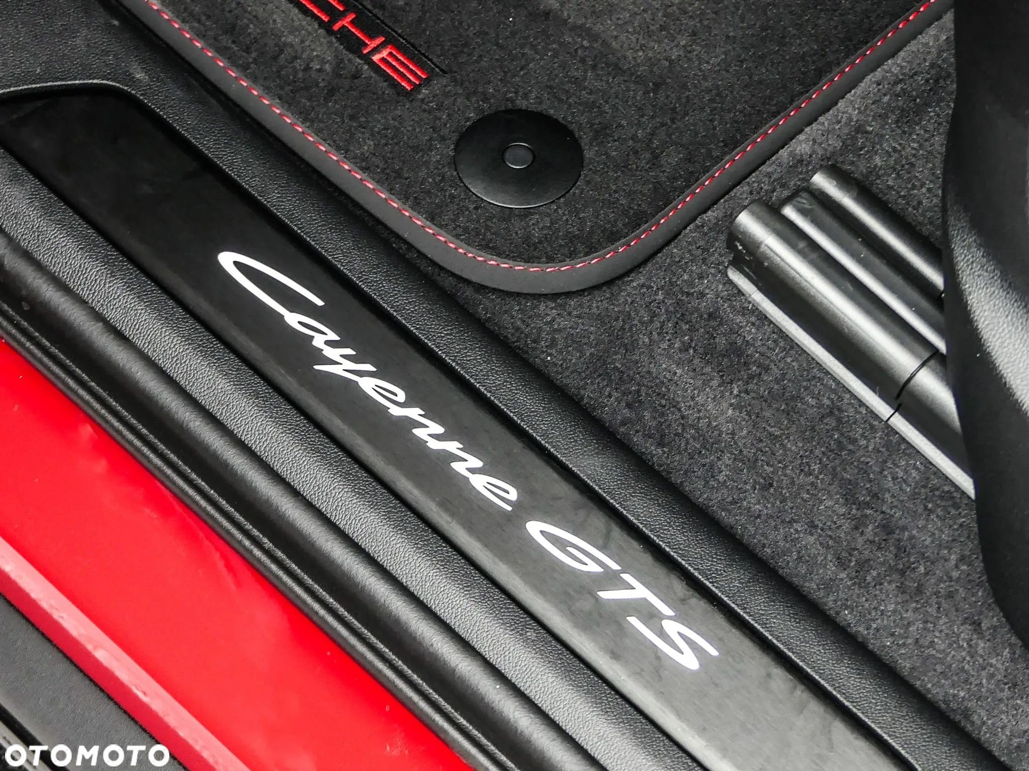 Porsche Cayenne Coupe GTS - 36