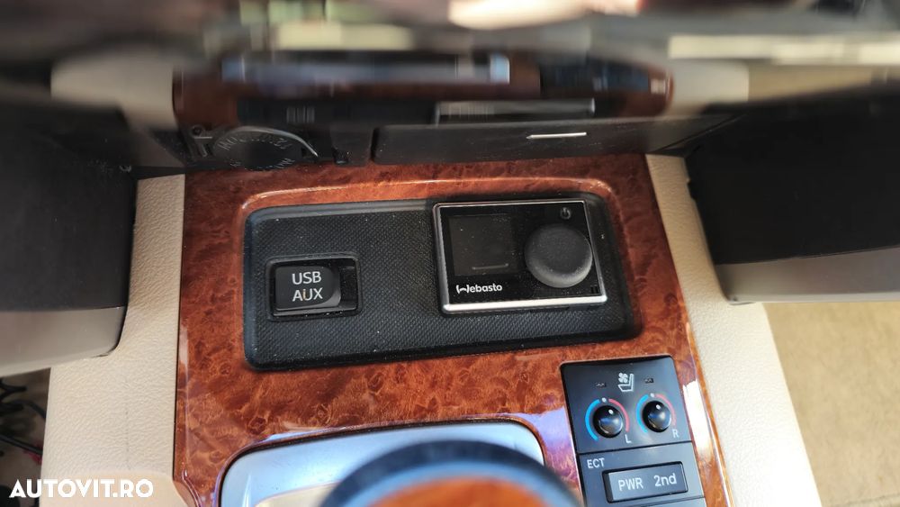 Toyota Land Cruiser 4.5 D-4D V8 Luxury - 31