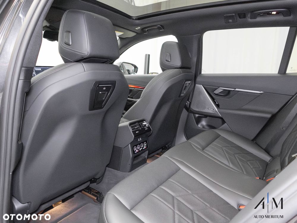 BMW Seria 5 520d xDrive - 22
