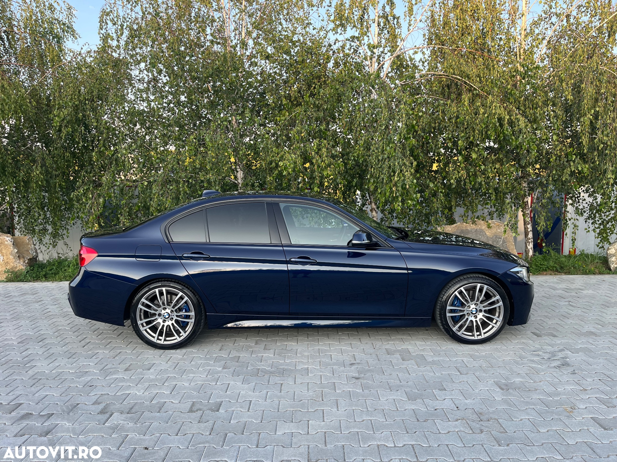 BMW Seria 3 330e iPerformance M Sport - 11