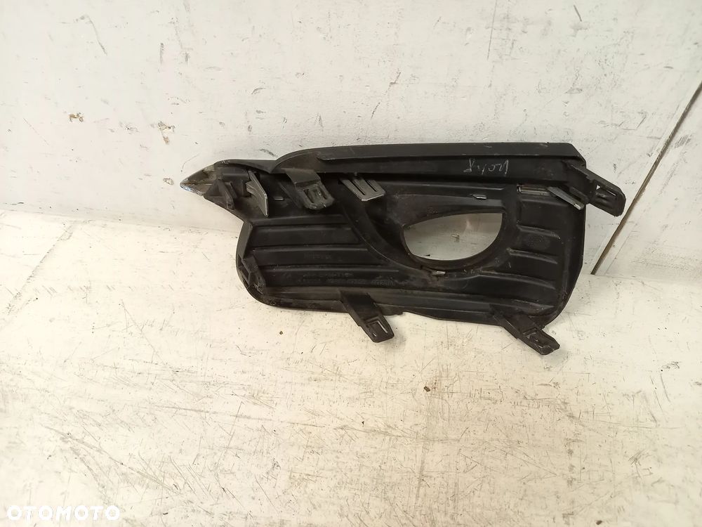 Infiniti Q50 Q 50 kratka Prawa przód chrom w zderzak przedni przód - 2