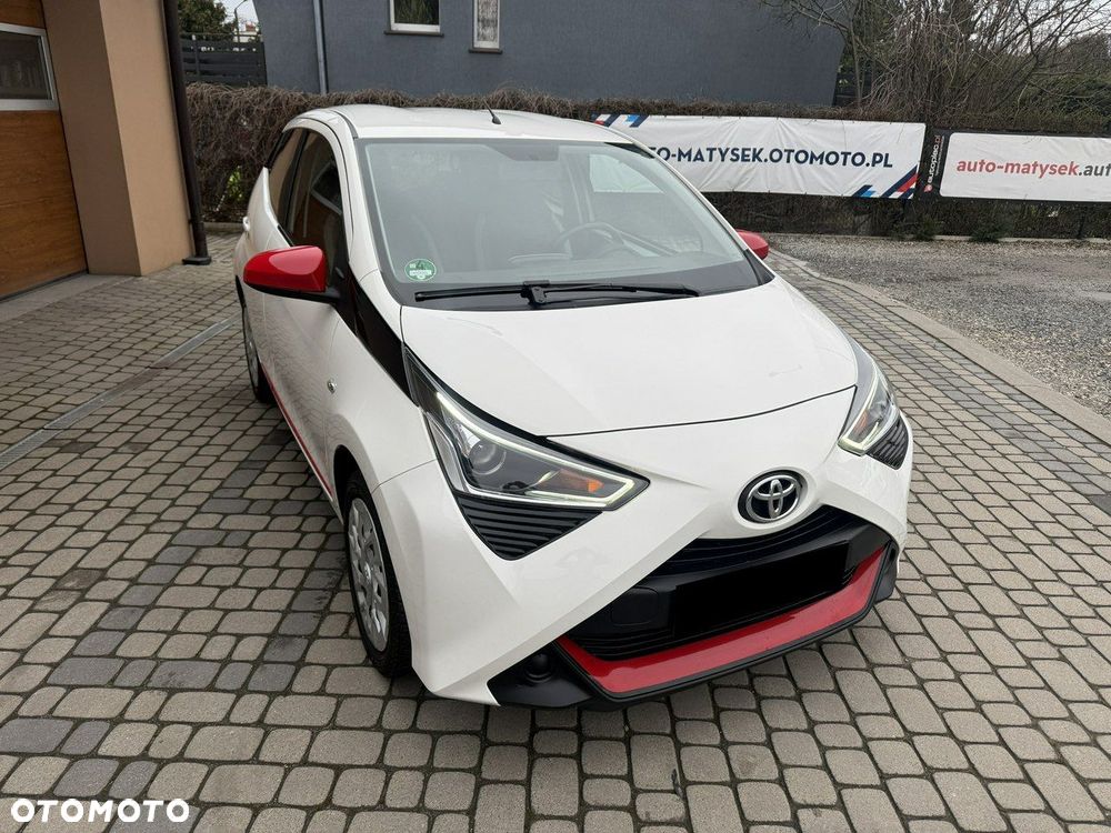 Toyota Aygo x-play - 4