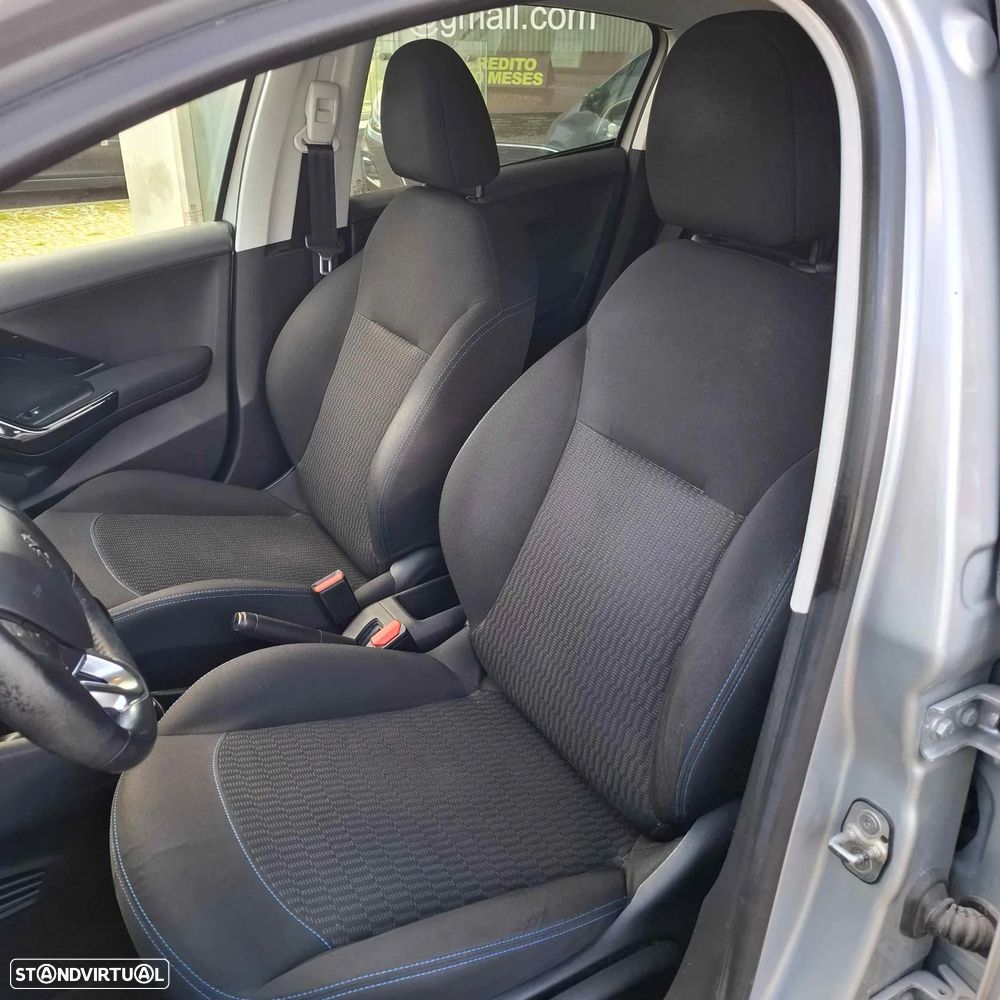 Peugeot 208 1.6 BlueHDi Style - 36