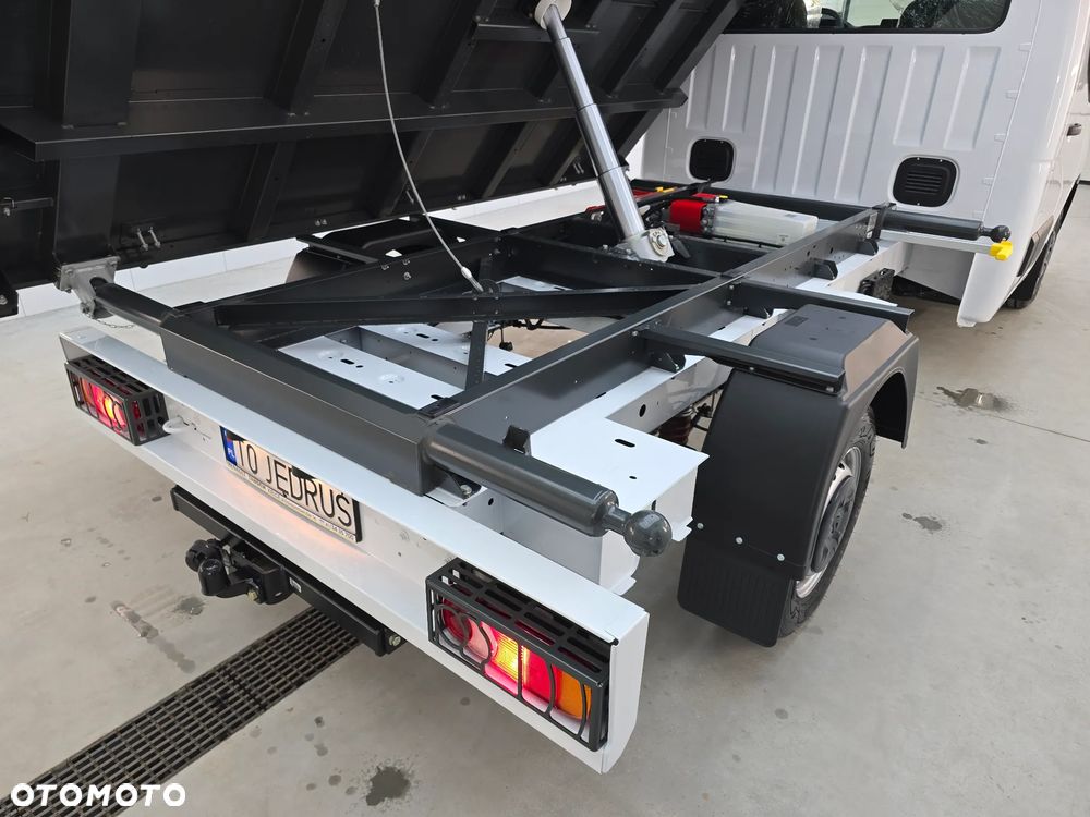 Renault MASTER 17Km WYWROTKA 3 STRONNA 1011Kg Ładowność SILNIK 2,3 AUTO NIE UŻYWANE NA GWARANCJI STAN NOWY NOWY NOWY SALON POLSKA TO SŁONIK BOGATE WYPOSAŻENIE HAK LEDY KLIMA TEMPOMAT - 23