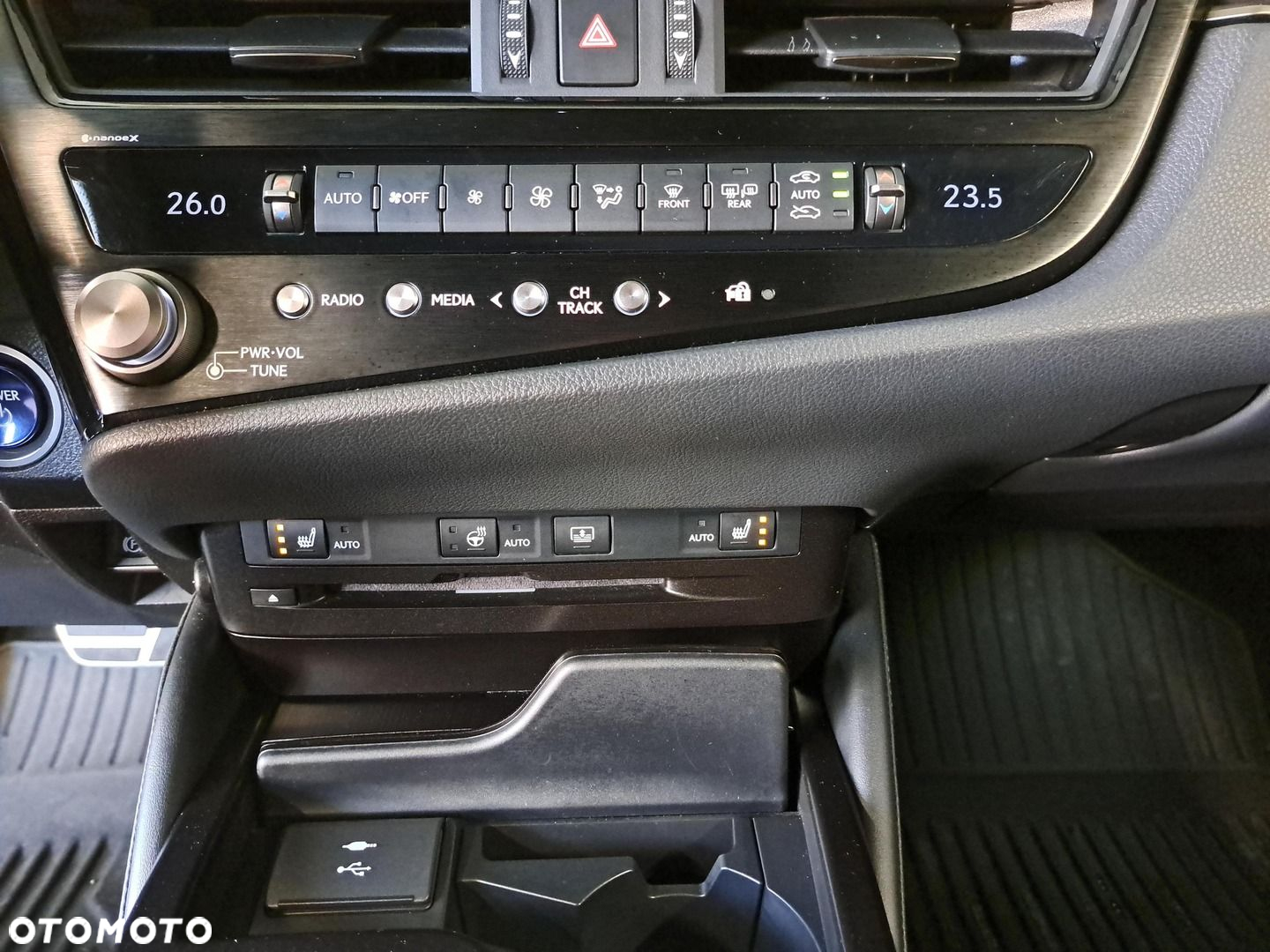 Lexus ES - 27