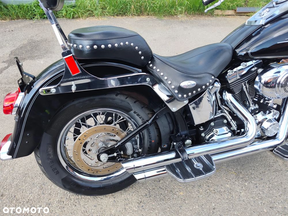 Harley-Davidson Softail Heritage Classic - 19