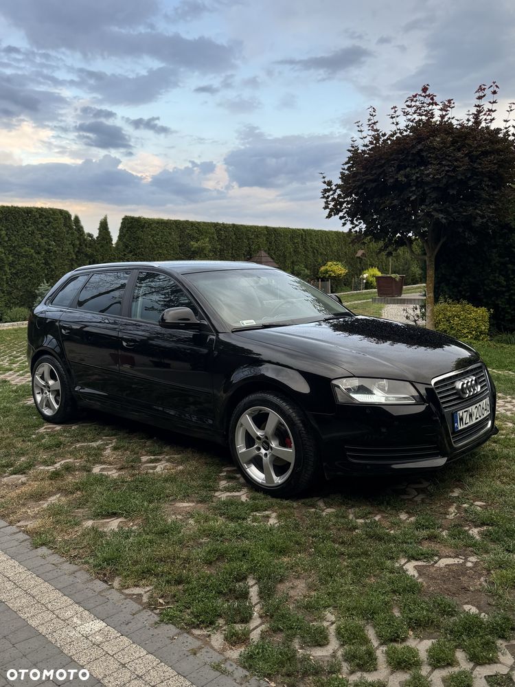 Audi A3 Sportback - 1