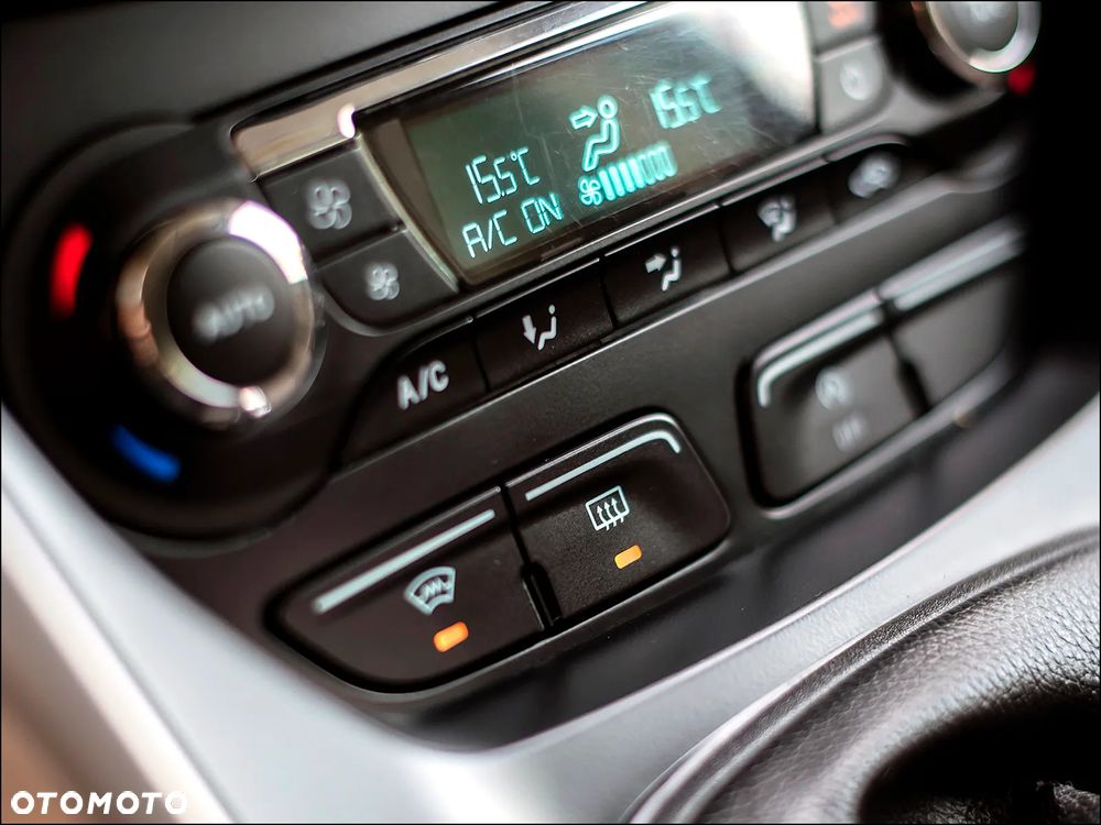 Ford Kuga - 25
