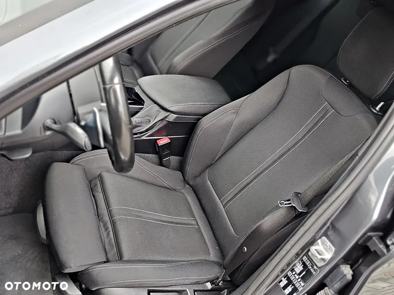 BMW Seria 1 120i GPF Advantage sport - 38
