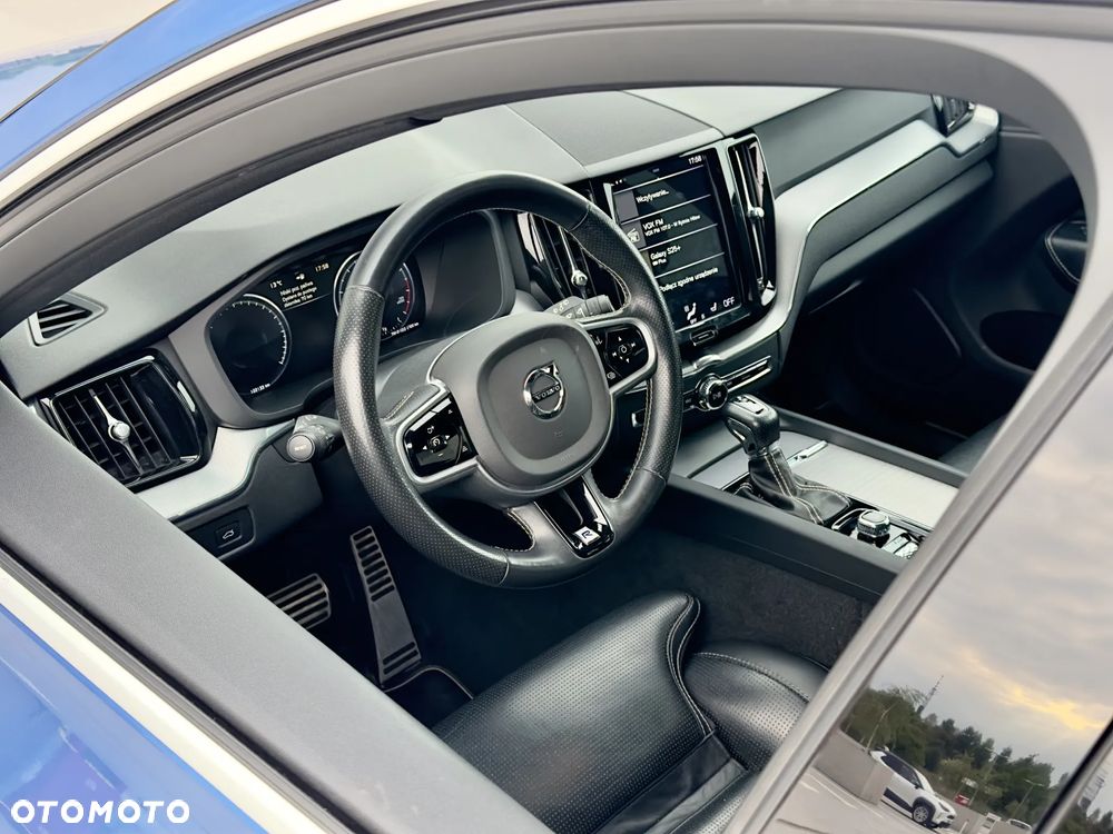 Volvo XC 60 T5 GPF AWD R-Design - 30