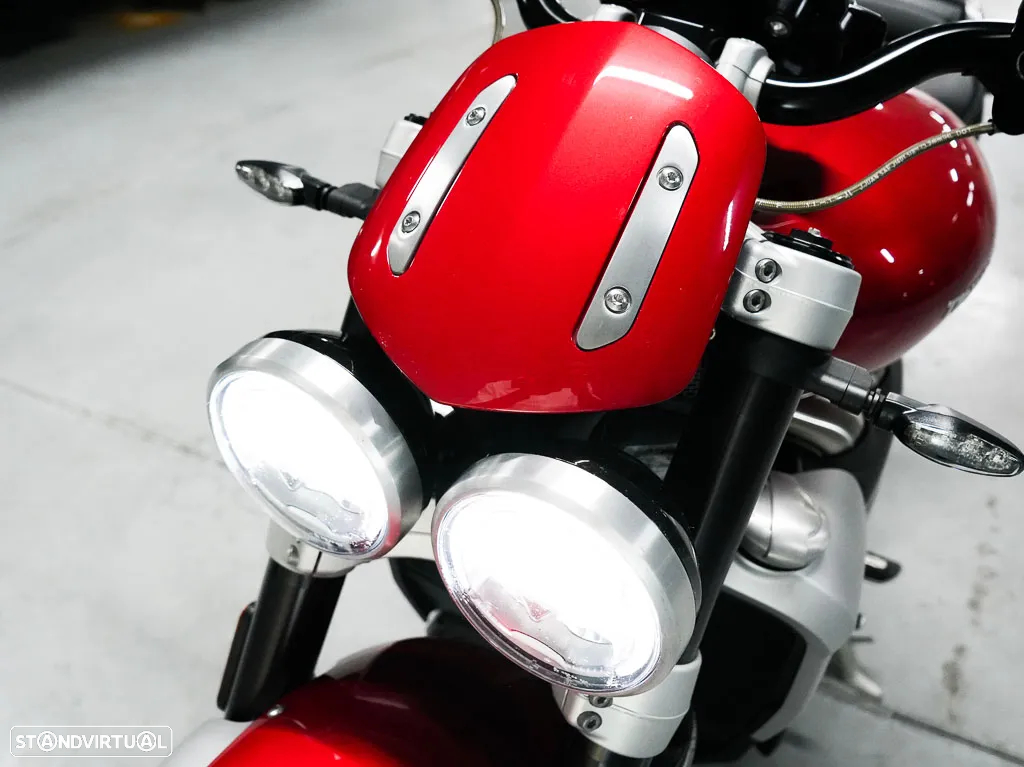 Triumph Rocket 3R - 23