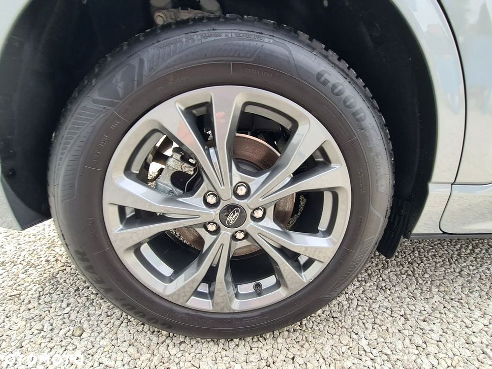 Ford Kuga 1.5 EcoBoost ST-LINE - 41