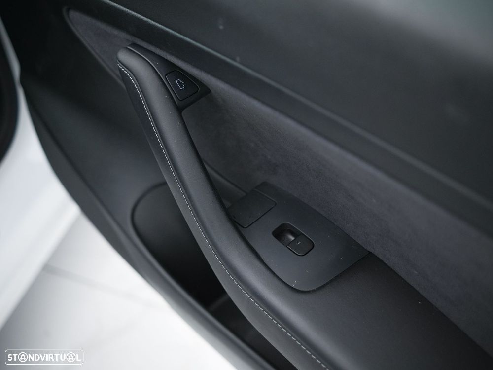 Tesla Model 3 Standard RWD Plus - 31