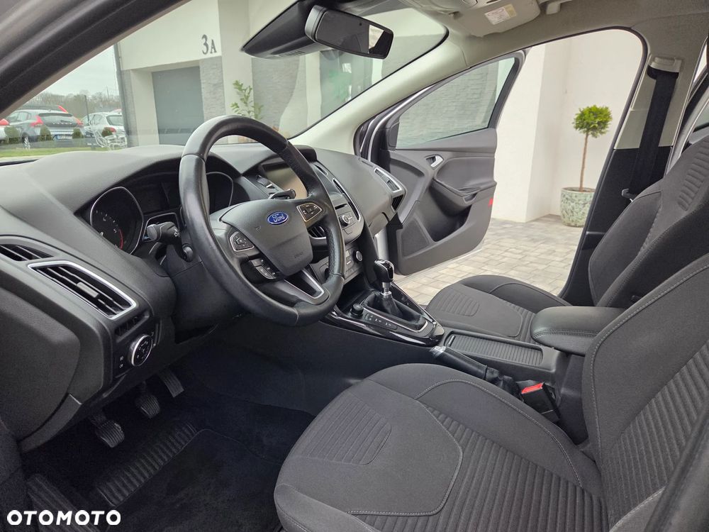 Ford Focus 1.5 TDCi DPF Start-Stopp-System Business - 11