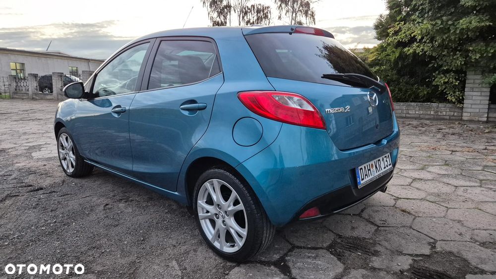 Mazda 2 - 10